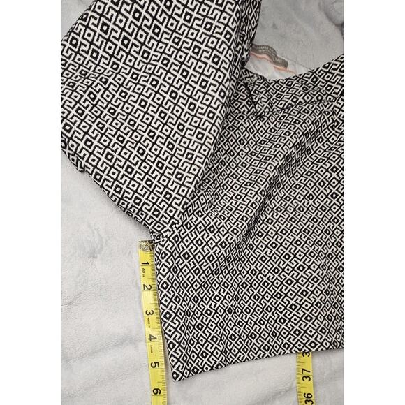 Banana Republic Women's Sz 4 Hampton Short Black/White Textured Diamond Shorts - Picture 6 of 9